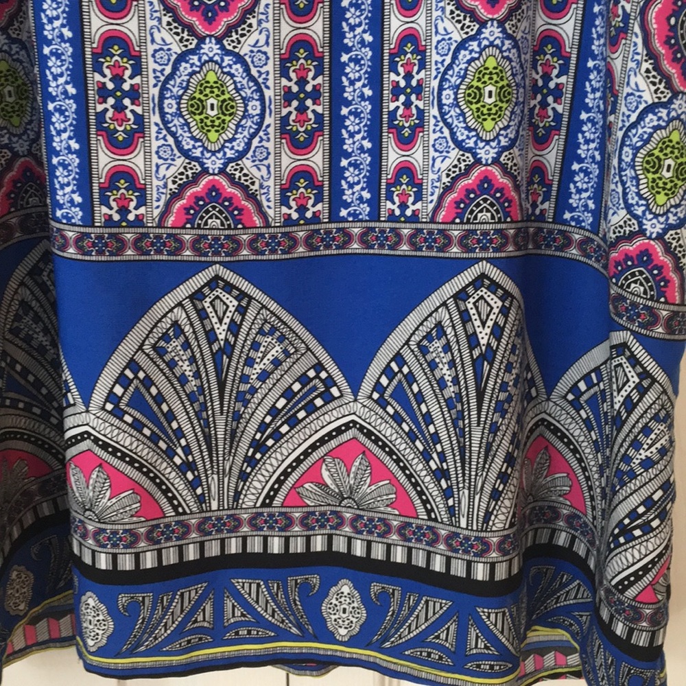 Patterned Dress - Picture 3 of 3
